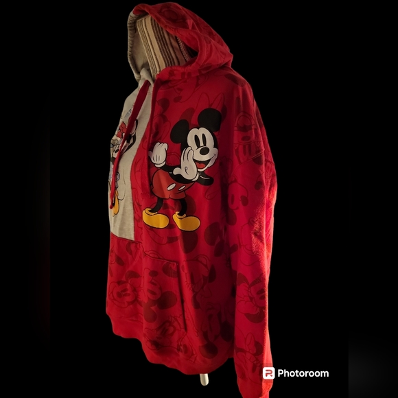 🎉HP🎉Grey and Red mickey mouse and friends hoodie - Picture 2 of 7